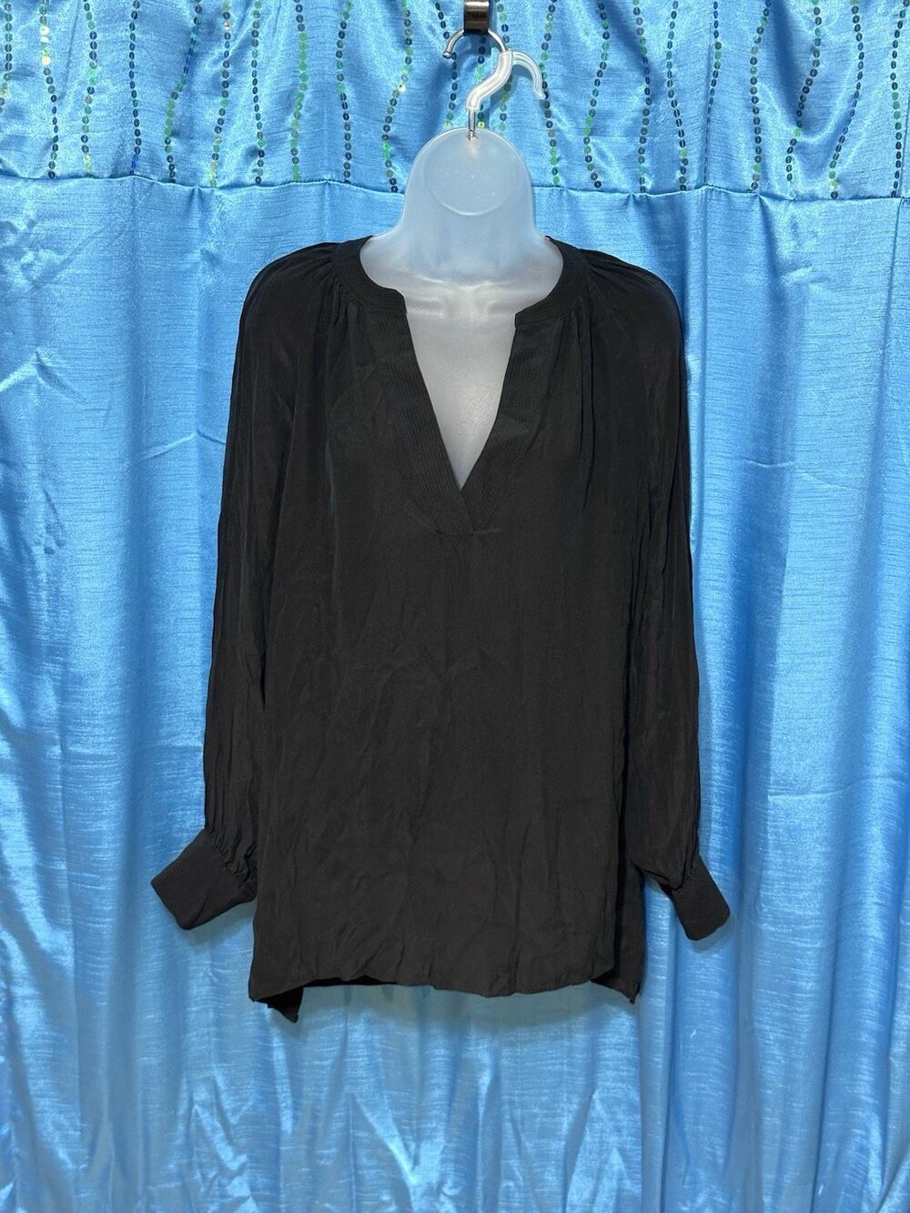 Antonio Melani Black 100% Silk Pop Over V-neck Long Sleeve Top L Career Office